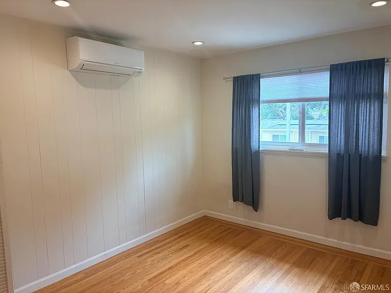 2555 Sherwood Dr — Photo 12