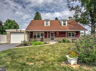 49 Cedar Ave, Brownstown, PA 17508
