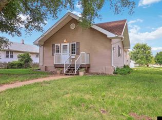 8203 N 30th St, Omaha, NE 68112