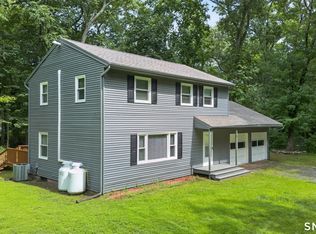 11 Glover Avenue, Old Lyme, CT 06371