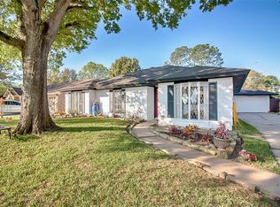 15510 Blackhawk Blvd, Friendswood, TX 77546