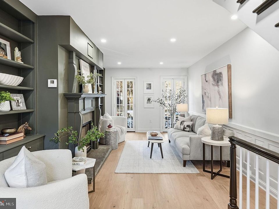 1st image of 1608 33rd St NW