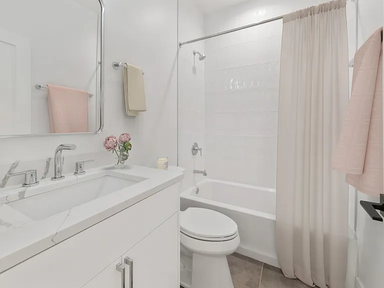 2148 N Mozart St #1N — Photo 3