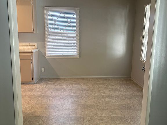 3rd image of 117 W 1st St #1/2