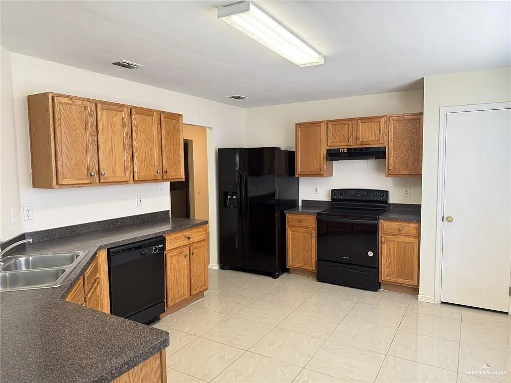 3 bed, 2.0 bath, 1707 sqft, $1,700 — Photo 3