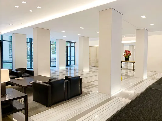 Rented by Compass | media 41