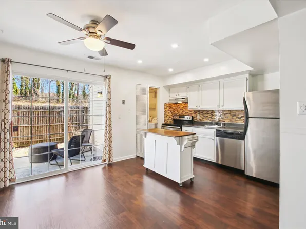 6483 Heritage Hill Dr, Glen Burnie, MD 21061