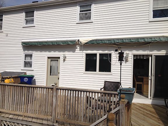 rear of house with deck