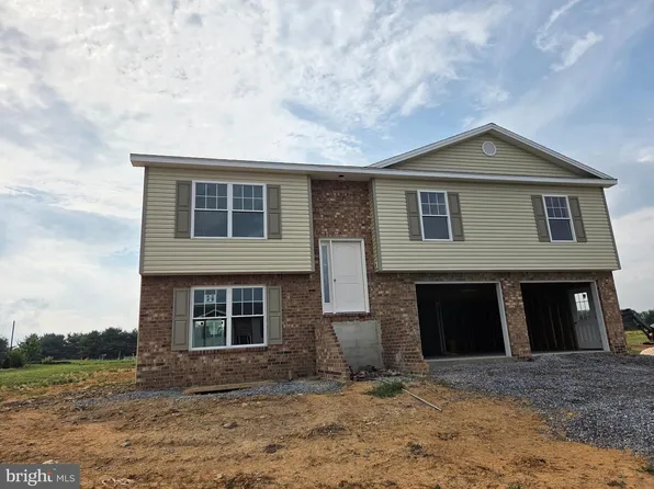 258 Grove Dr, Shippensburg, PA 17257