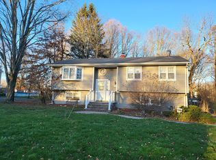 8 McGarrah Rd, Monroe, NY 10950