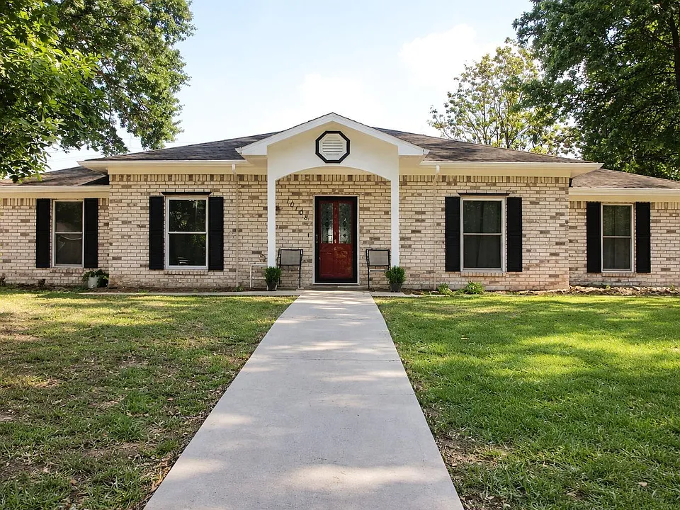 10108 Woodhollow Dr