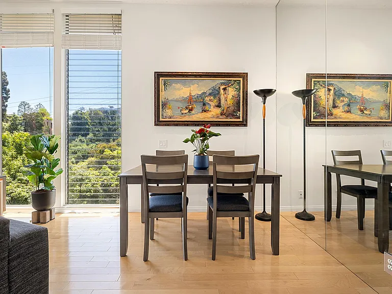 7038 Pacific View Dr — Photo 6