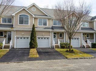 35 Blair Rd, East Setauket, NY 11733