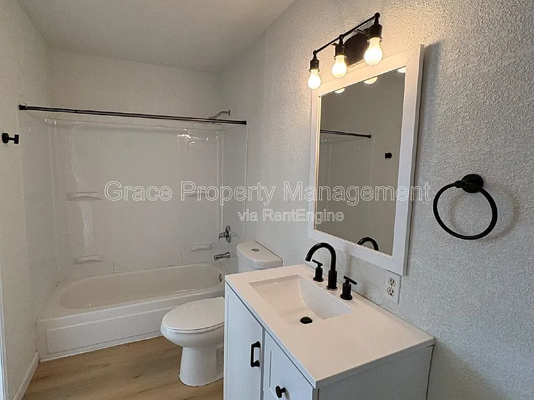 635 Cedar St #A — Photo 10