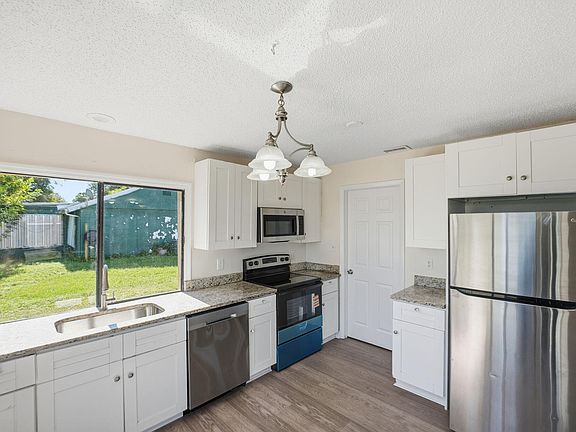 5th image of 175 SE Floresta Drive