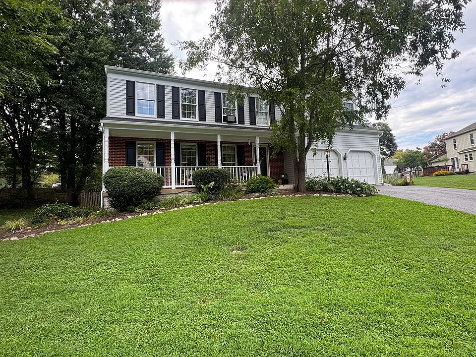 10 Oakbrook Ct
