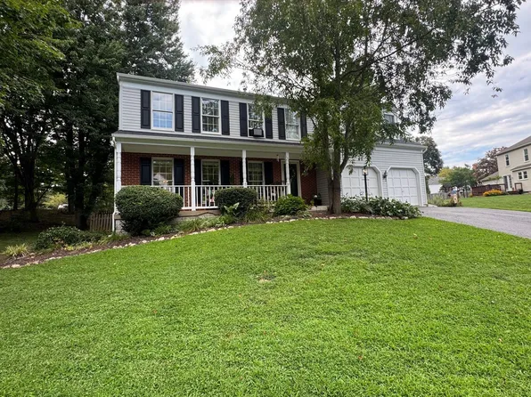 10 Oakbrook Ct, Stafford, VA 22554