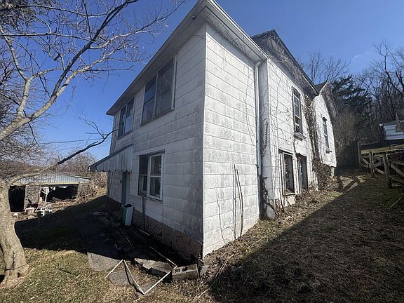 4th image of 1865 Owens Ave