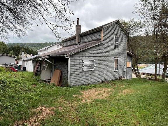 2nd image of 1610 Dixon Rd