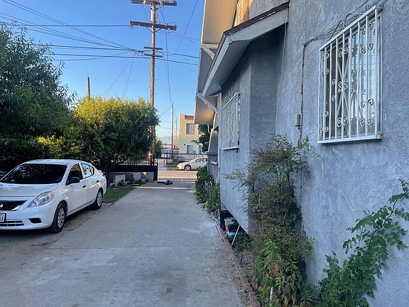 4th image of 1536 E 33rd St