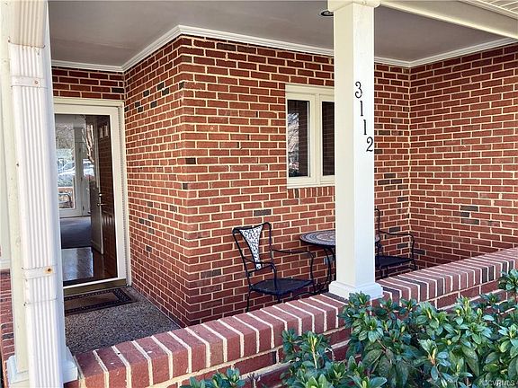 4th image of 3112 Lake Terrace Ct #76