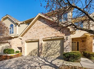 8613 Evergreen Ln, Darien, IL 60561