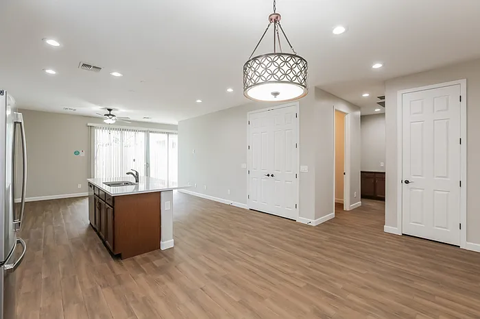 4813 W Leodra Ln — Photo 7