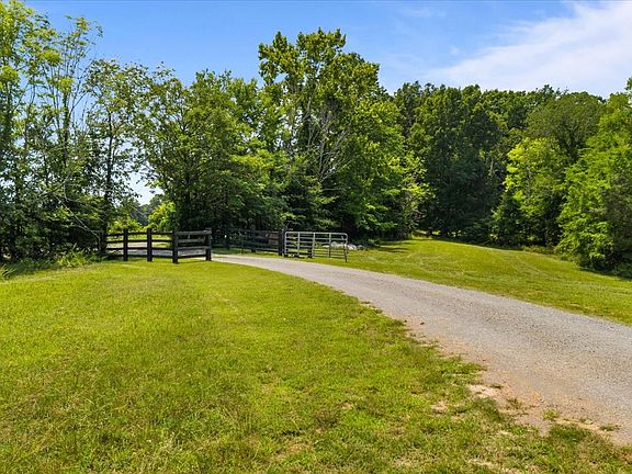 3rd image of 4251 Spring Valley Rd