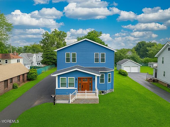 3rd image of 423 New Market Road