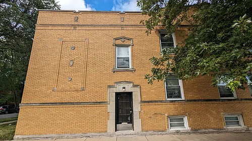 1300 N Pine Ave #2 Photo 1