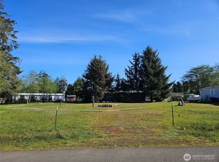 732 Edgewood Ave NE, Ocean Shores, WA