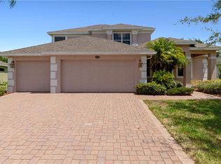 932 Classic View Dr, Auburndale, FL 33823