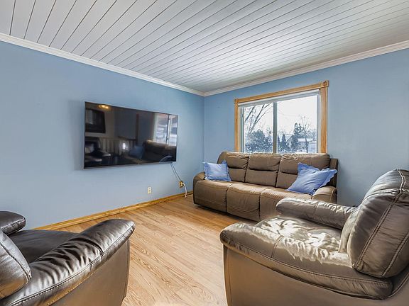 4th image of 251 109th Ln NW