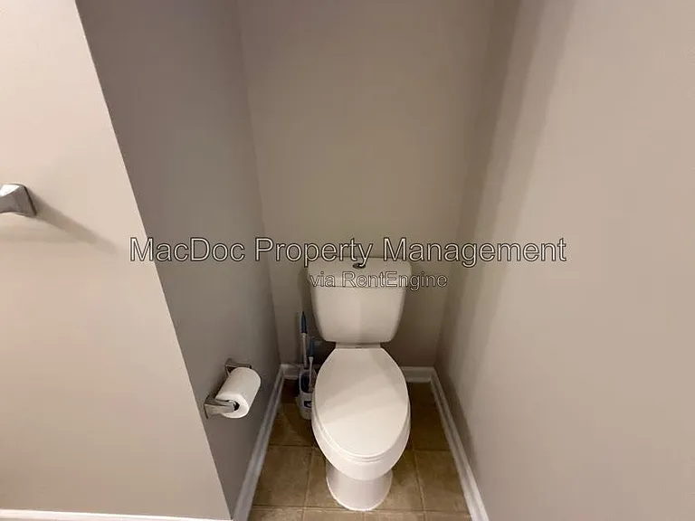 1404 Graham Dr — Photo 64
