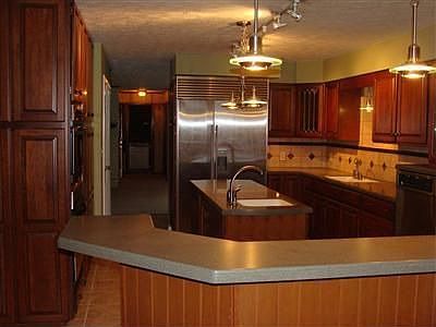 4th image of 316 Redwood Dr