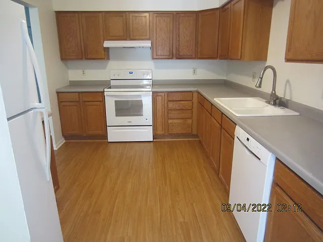 7908 Kitchen_09092022