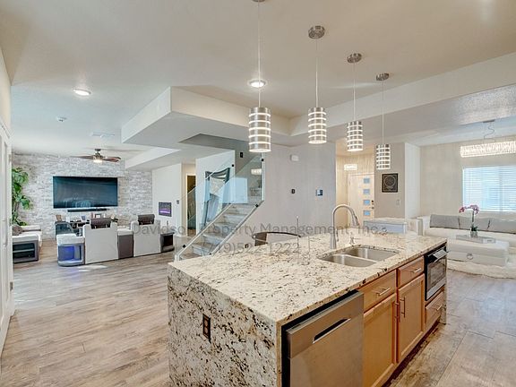4th image of 9790 Desert Lily Cir