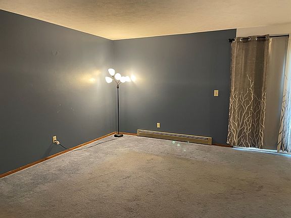 3rd image of 678 Katherine Ave