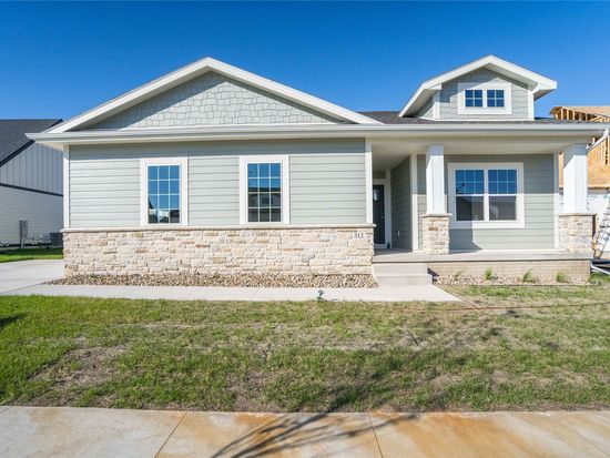 312 SW 17th St, Ankeny, IA 50023