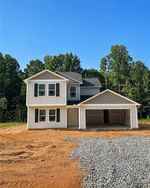 1st image of 670 Oakwood Cir
