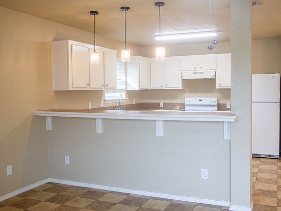 3rd image of 2616 NW 22nd St #110