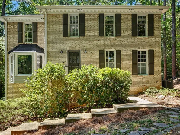 5537 Parkwood Dr, Raleigh, NC 27612