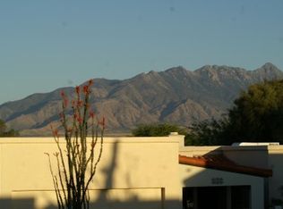 948 W Camino Guarina, Green Valley, AZ 85614
