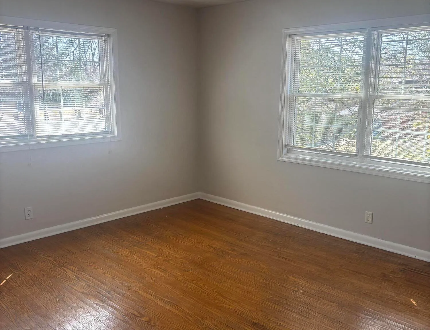 1 bed, 1.0 bath, 750 sqft, $985 — Photo 3