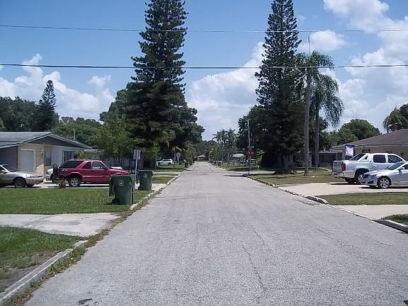 5th image of 3206 16th Ave W