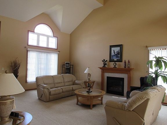 2nd image of 13396 Foxglove Ln
