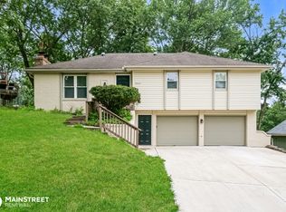 5804 NW Aspen Ln, Kansas City, MO 64152
