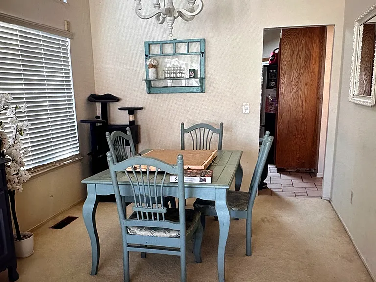 200 Larkspur Dr — Photo 9