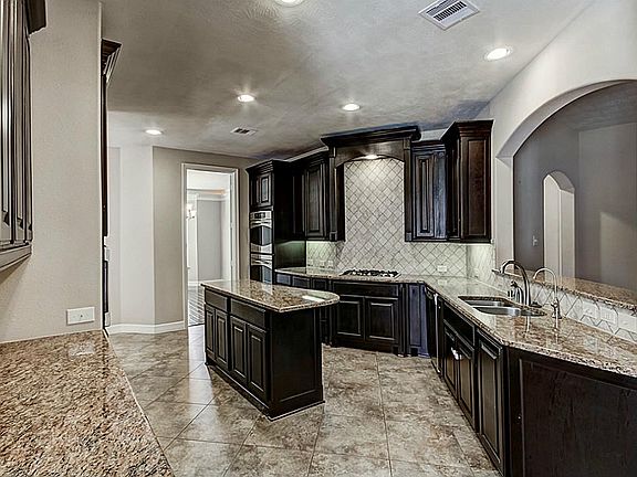 3rd image of 16803 Salem Blue Ct