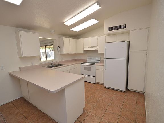 4th image of 7733 N Jensen Dr